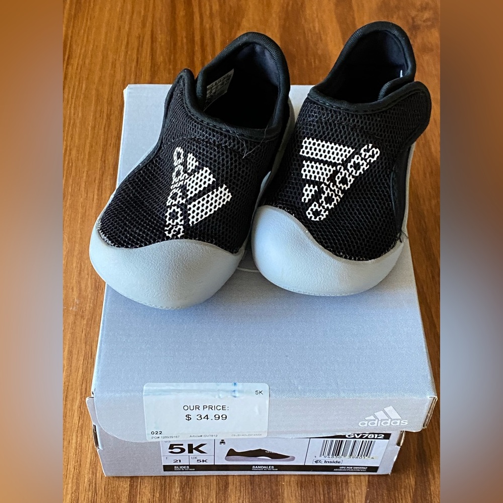 Adidas Altaventure 2.01 shoes Size 5k Black with grey soles.